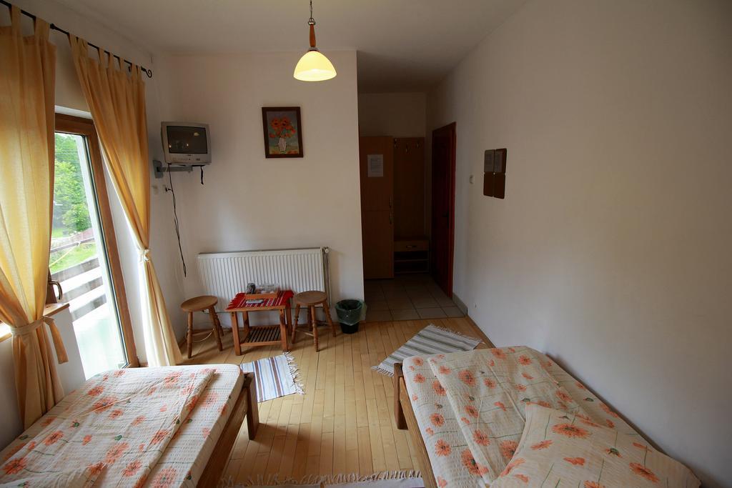 Vila Sucu Hotel Poiana Mărului Habitación foto