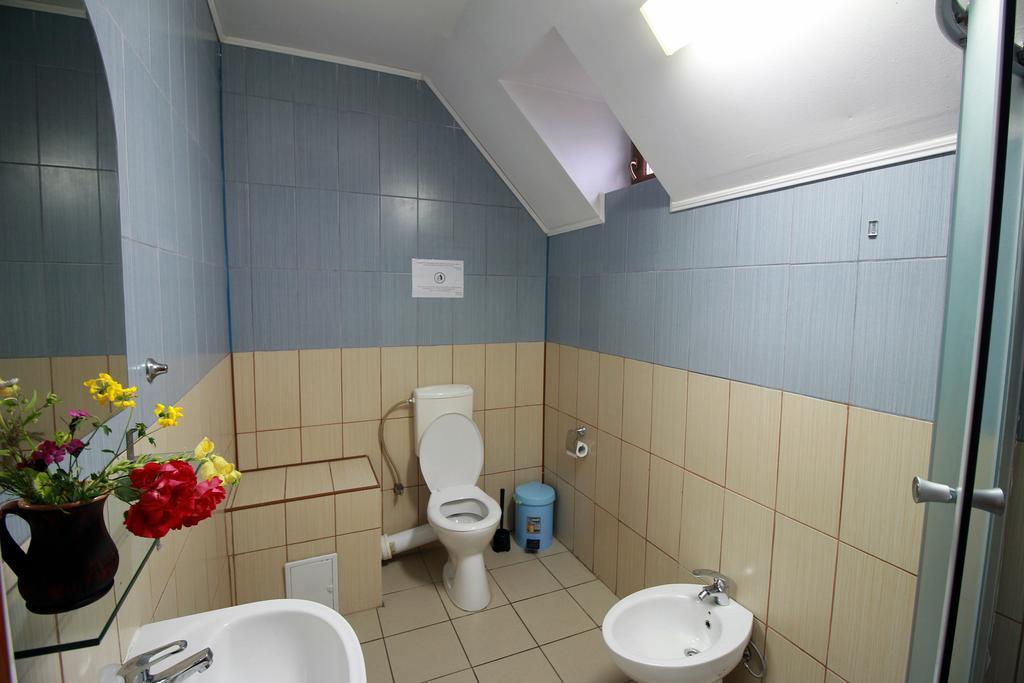 Vila Sucu Hotel Poiana Mărului Habitación foto