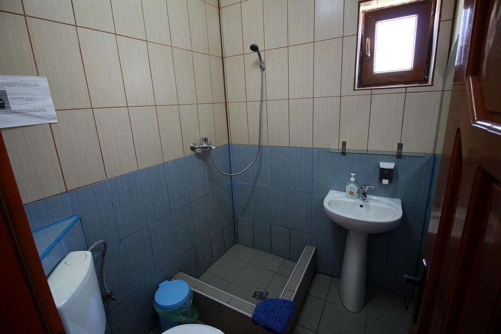 Vila Sucu Hotel Poiana Mărului Habitación foto