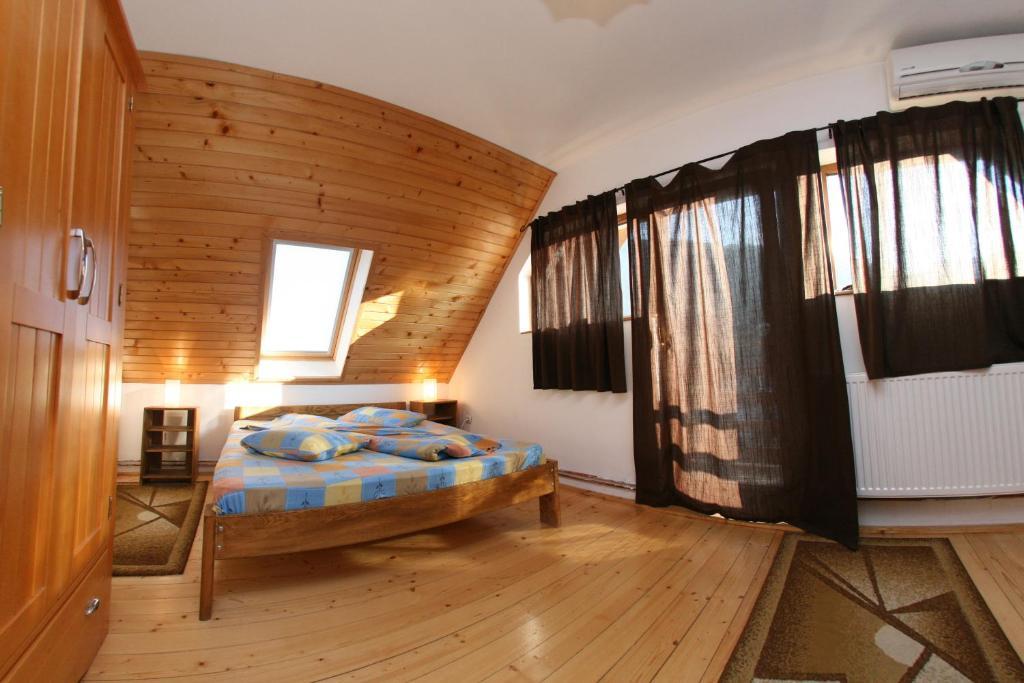 Vila Sucu Hotel Poiana Mărului Habitación foto